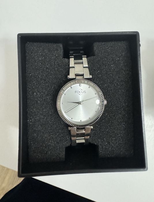 Часы женские серебристые