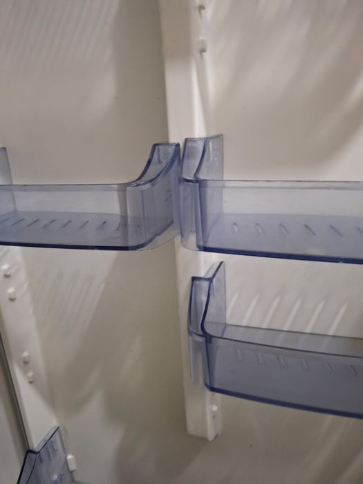 Холодильник естел