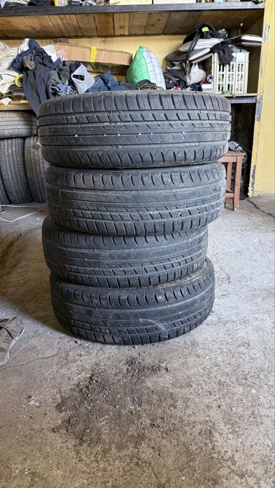 Продам резину 195/65/15