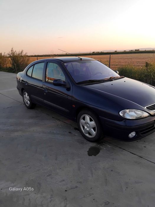 Vând Renault megane