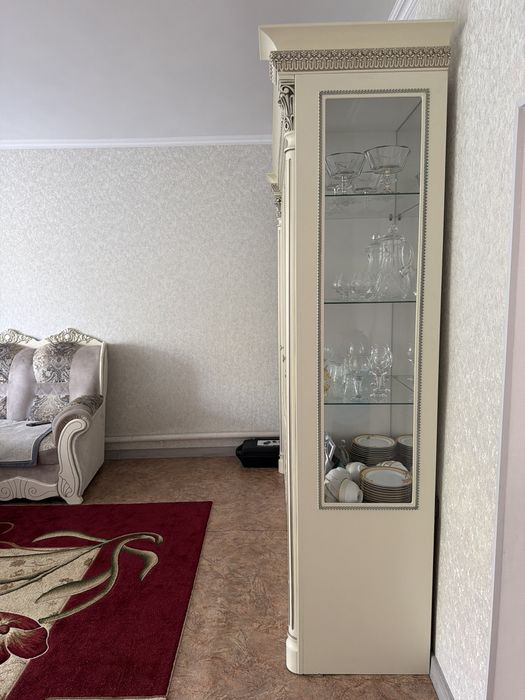 Стенка для зала,Шкаф для посуды