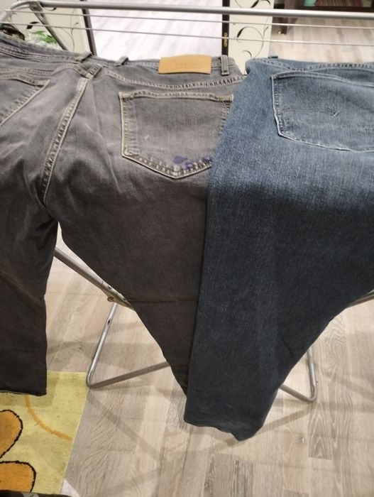 Продам джинсы мужские