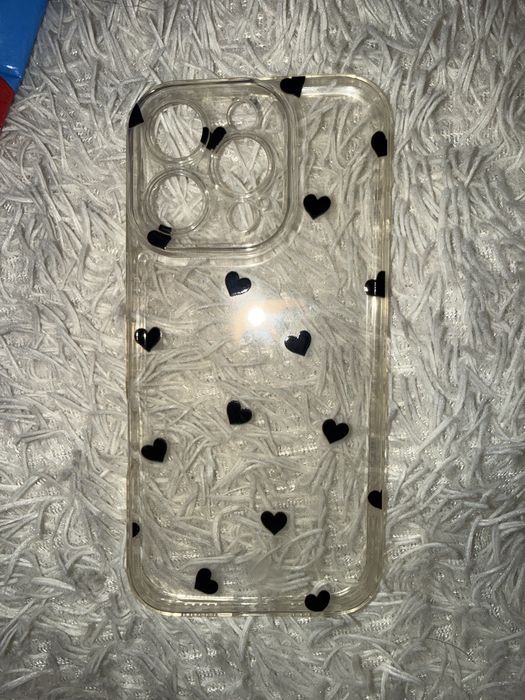 Отдам бесплатно чехлы на iphone 16 pro
