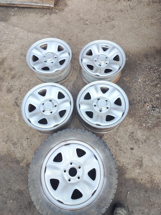 Продам диски на Волгу