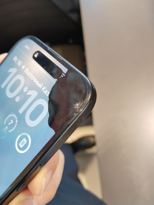 Продам Iphone 15 разбит экран