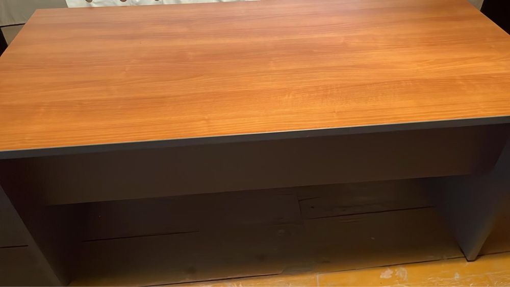 Продам столы офисные