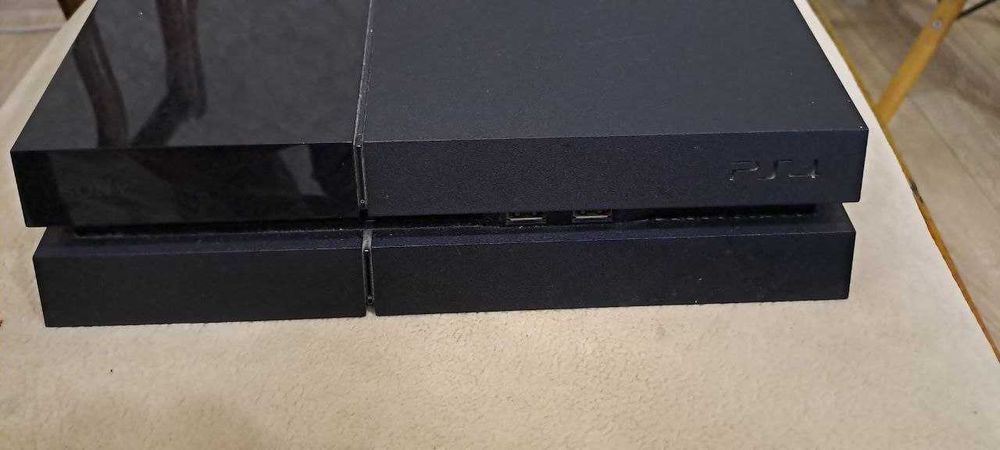 Игровая приставка Sony Play Station 4, 4500 GB.