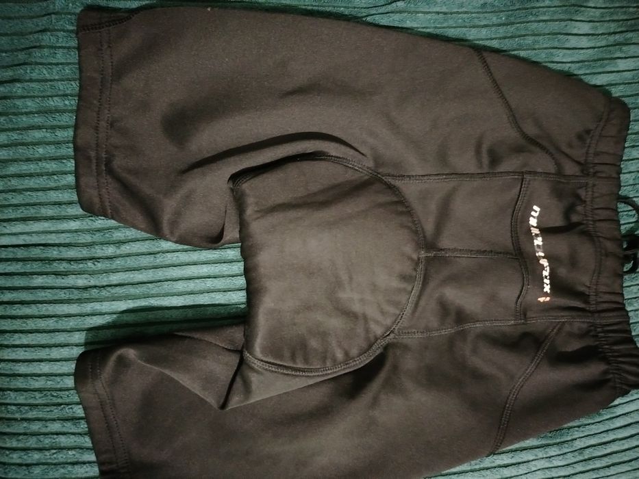 Pantaloni ciclism