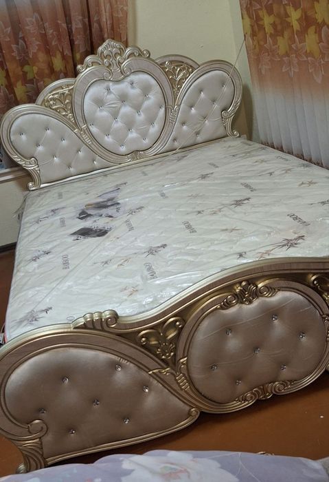 Спальный комплект сотилади,