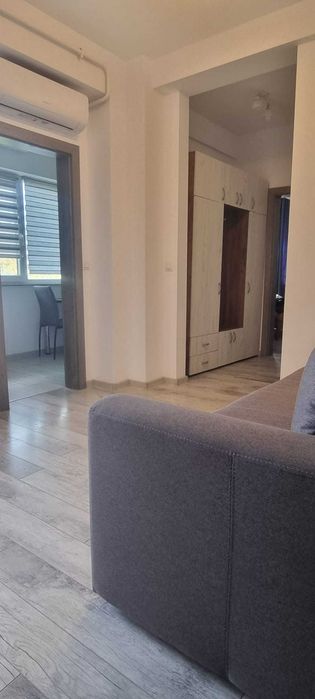 Închiriez garsonieră decomandată zona Central