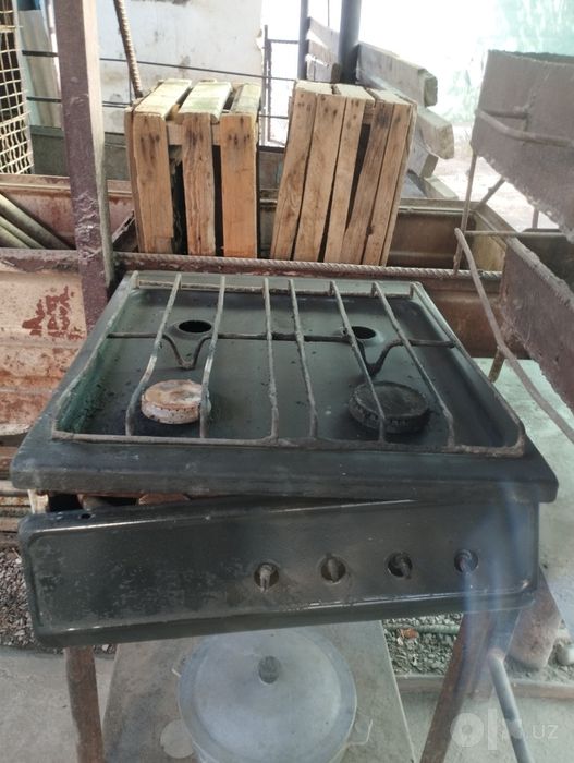 Продаётся газовые плиты.