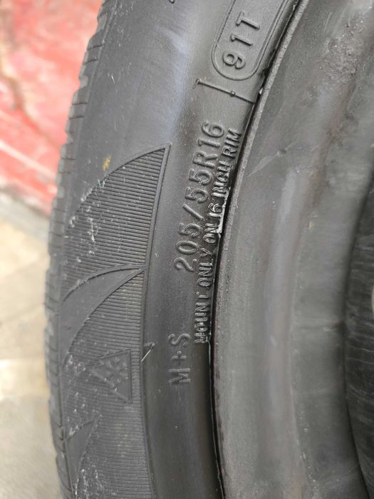 Doua cauciucuri de iarna  +janta