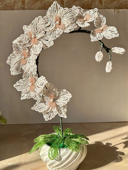 Орхидея из бисера, цветы из бисера