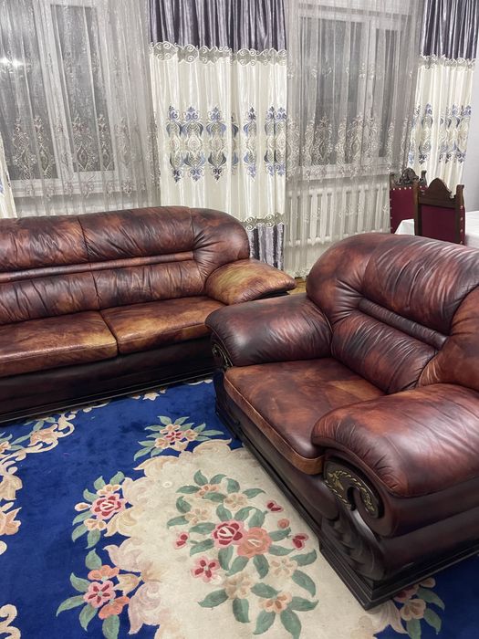 Кожанный диваны тройка комплект