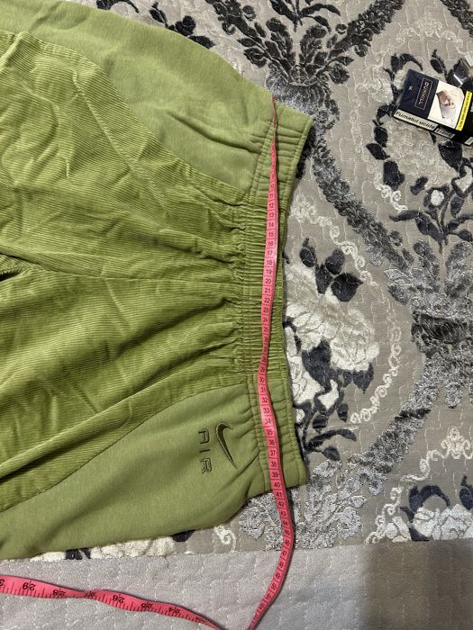 Pantaloni raiat Nike M si L