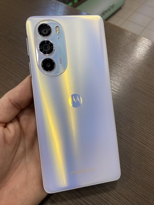 Motorola Edge 30 Pro / 128GB / Impecabil / Garantie 12 luni