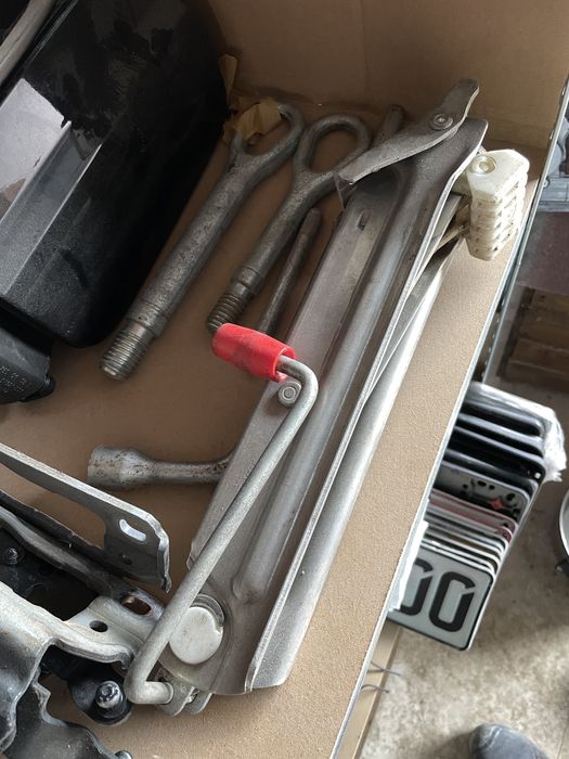 W203 Крик кука ключ прът за центриране на джанта