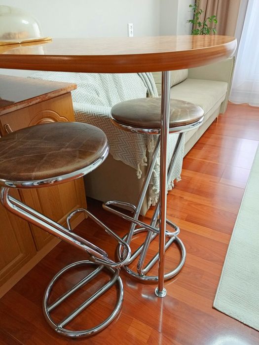 Продам барные стулья