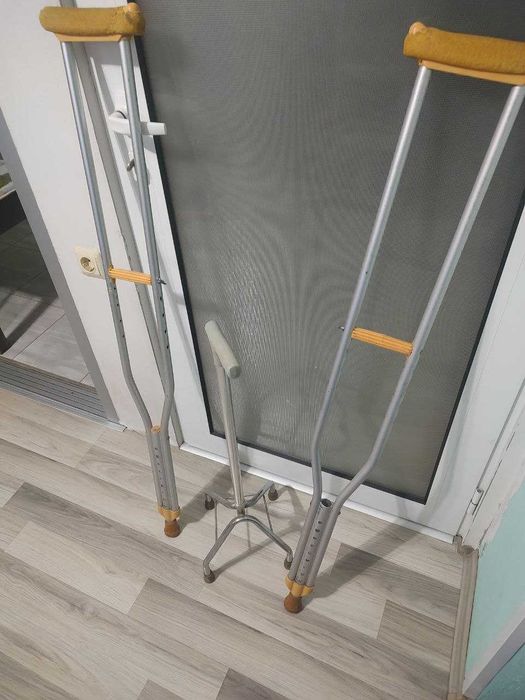 Патерици и Бастуни / Общо всички за 62 евро