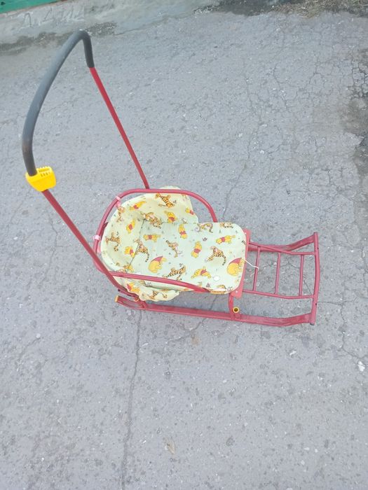 Продам санки детские