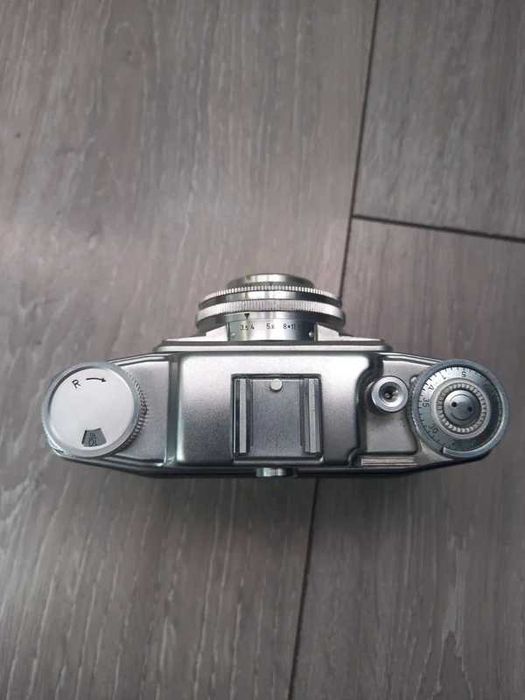 Agfa Silette plus un film Agfa.