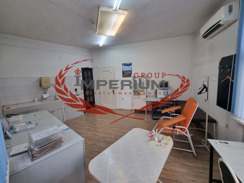 Дава се под наем Офис в Варна, Център - 86 кв.м за 612 € - Снимка #3