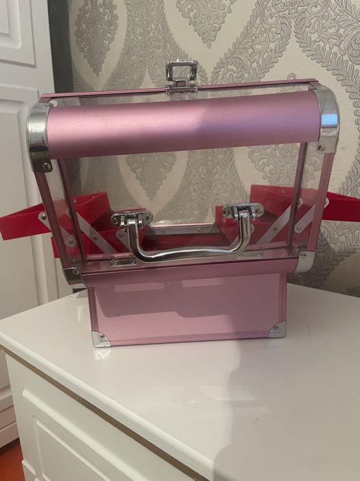 Шкатулка для косметики