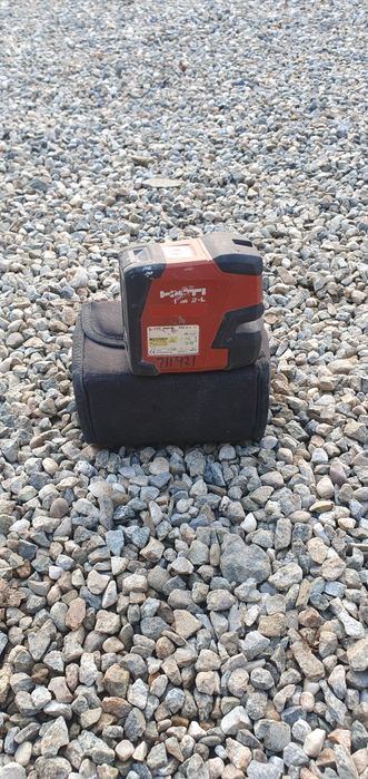 Nivela laser cu linii Hilti PM 2-L