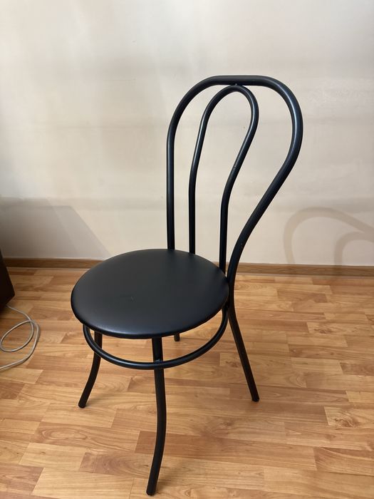 Стул продается 2