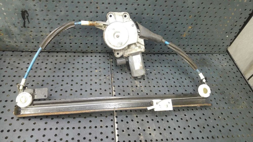 Macara cu motoras dreapta fata alfa romeo 147 937 46751870