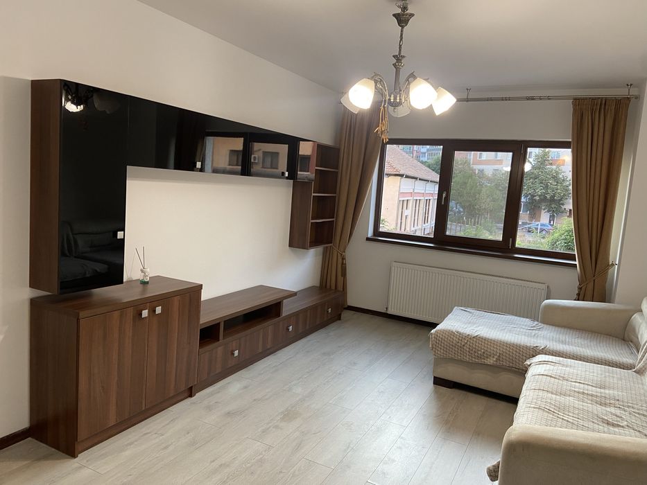 Vand apartament 2 camere Gib Mihaescu, piata simian parcare proprie mobilat si utilat etajul 1  ultracentral balcon inchis