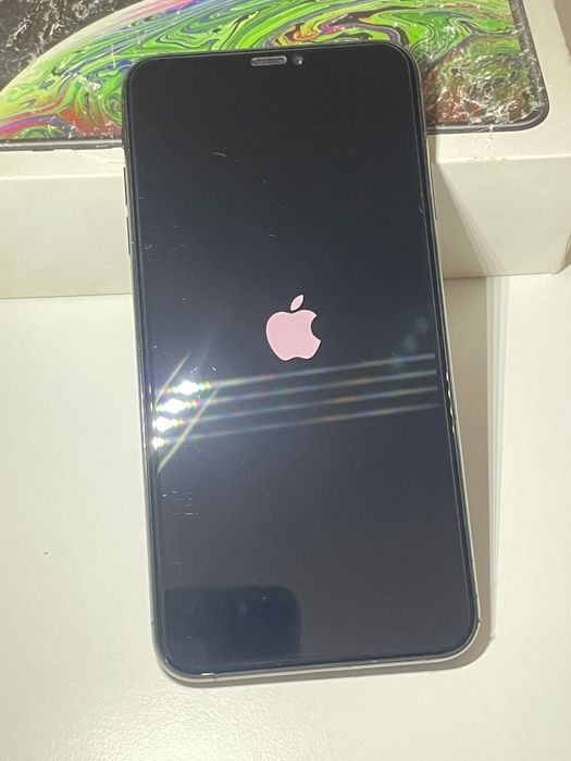 Vand doua iphone xs max