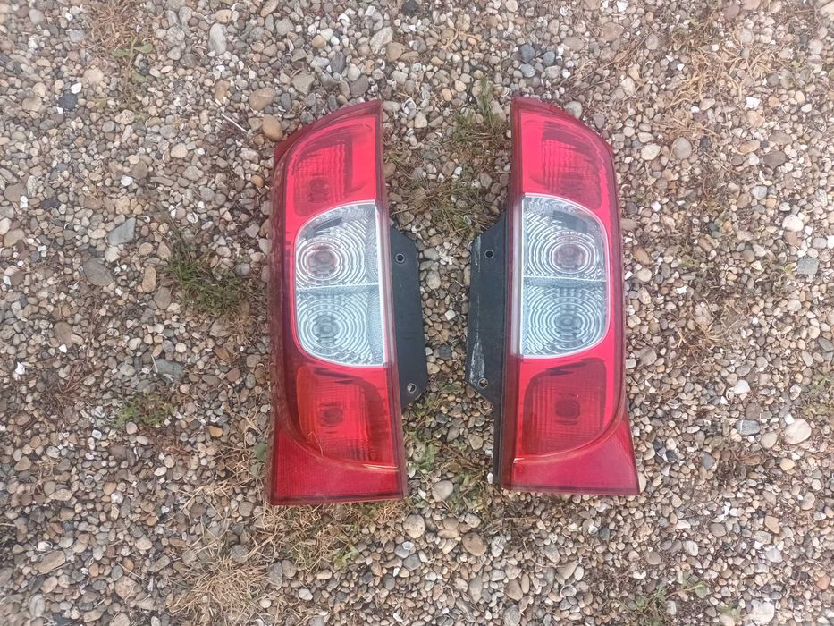 ляв и десен стоп за пежо бипър ситроен немо фиат фиорино BIPPER NEMO