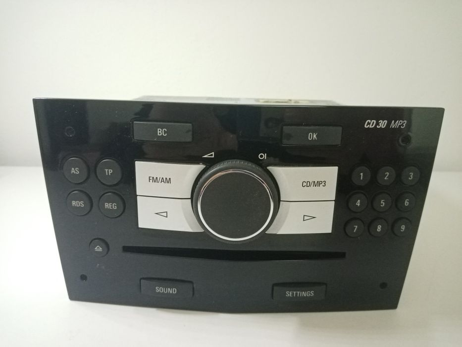 Casetofon Grundig GM, Opel Zafira B, Astra.