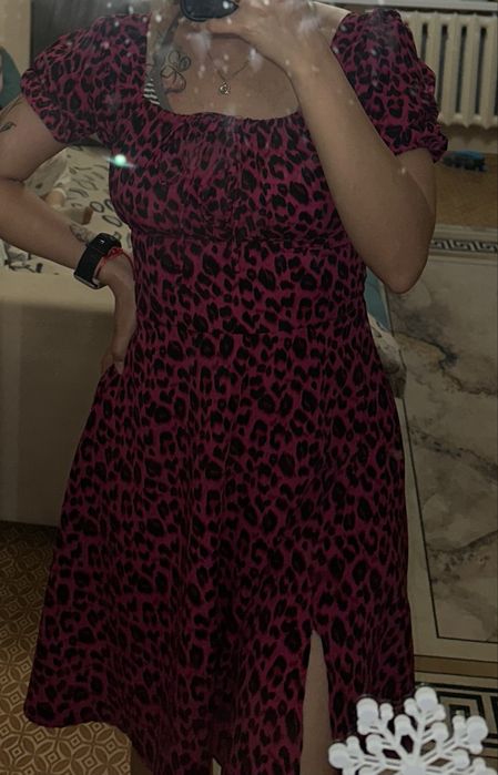 Женское платье..