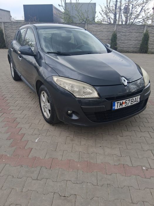 Vând Renault Megane 1.6 benzină