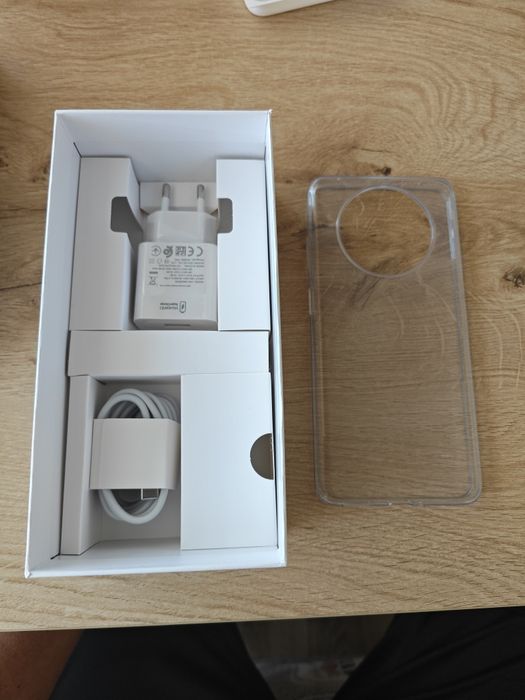 Huawei nova Y91 нов