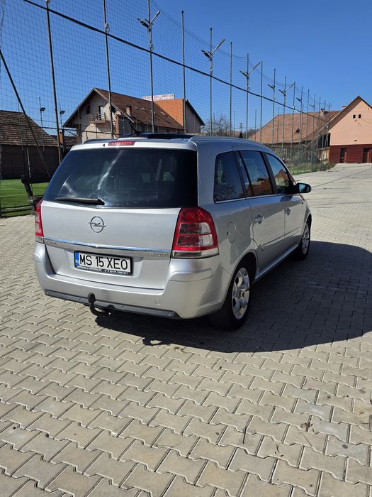 Opel Zafira 7 locuri