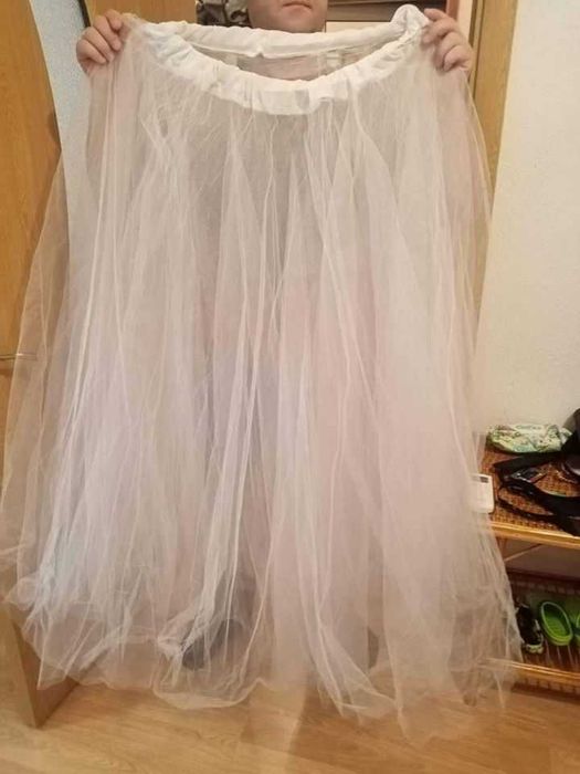 Сватбена пола булчинска