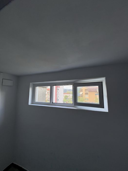 SERVICIU: Curățenie scări de bloc