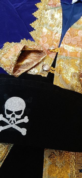 Новогодний костюм пирата