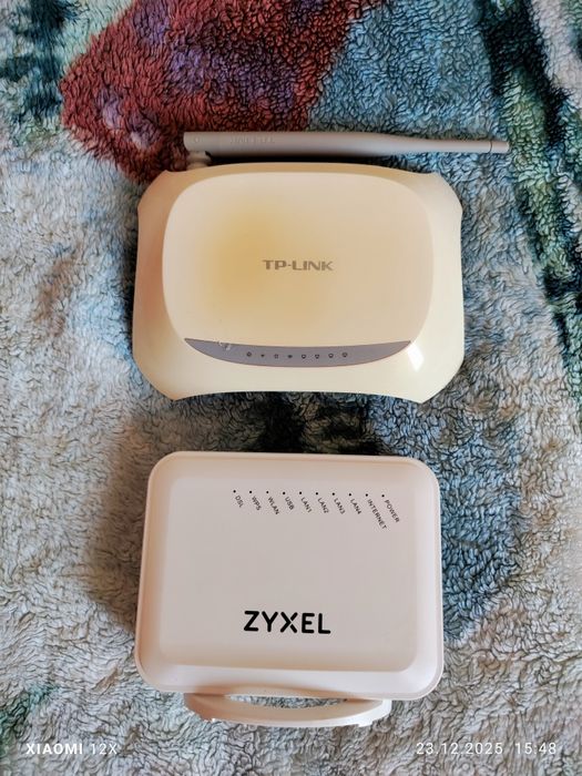 Продам Роутеры б/у ZYXEL почти новый. Цена за оба роутера указана