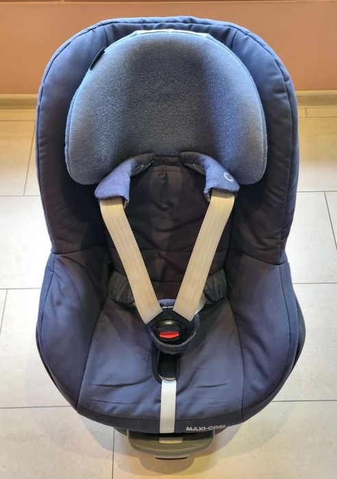 Детско столче за кола Maxi Cosi Pearl + Основа за столче FamilyFix