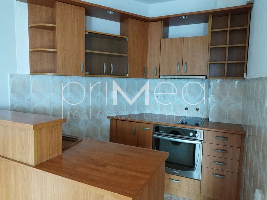 Дава се под наем Едностаен апартамент в Бургас, Център - 40 кв.м за 255 € - Снимка #4