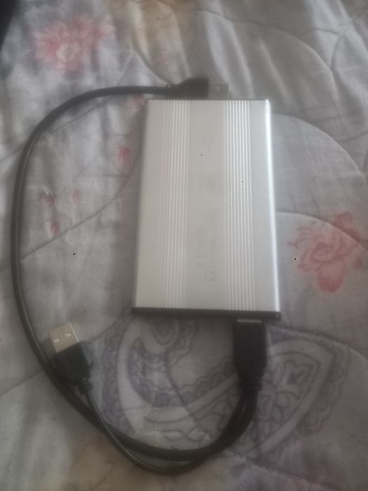 Продам внешний жёсткий диск