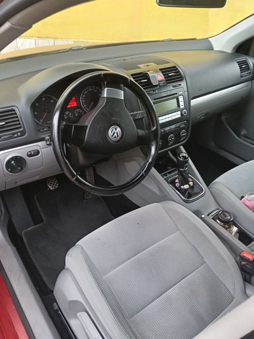 De vânzare golf 5 ,an 2008,