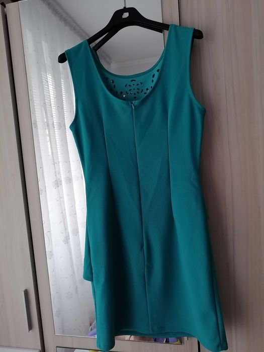 Офицални дамски рокли