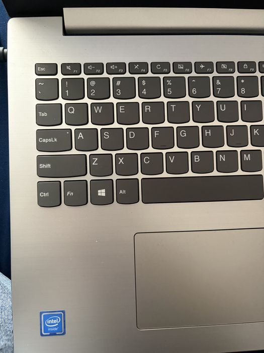 Lenovo IdeaPad 330 – Celeron N4000 – 4GB RAM – stare foarte bună