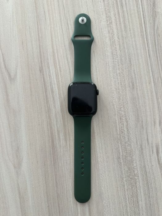 Apple Watch S7 - 45 mm