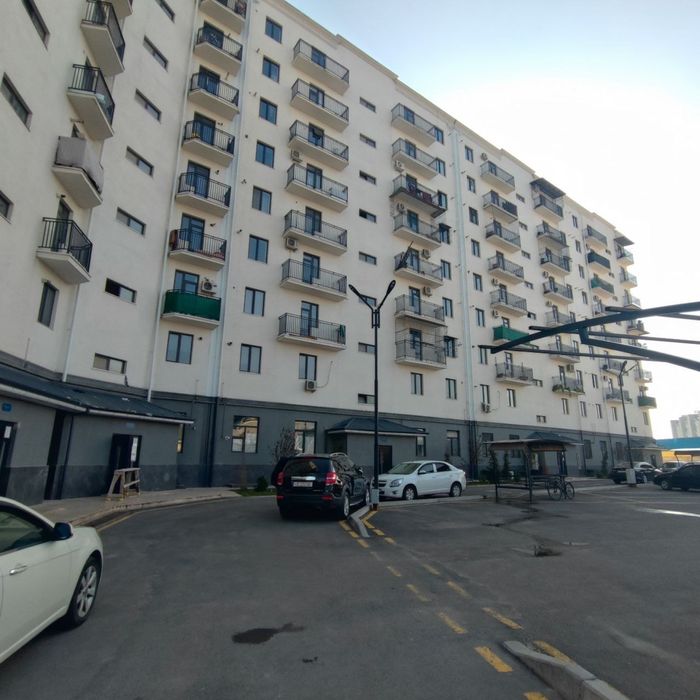 Чоштепада  квартира Срочна сотилади. 2/5/9 (72м²)